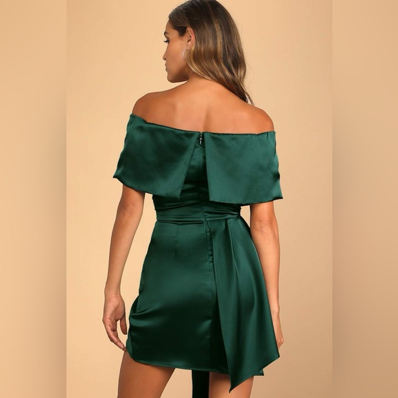 NWT Lulu’s Always Celebrating Dark Green Satin Off-the-Shoulder Mini Dress - Picture 4 of 5